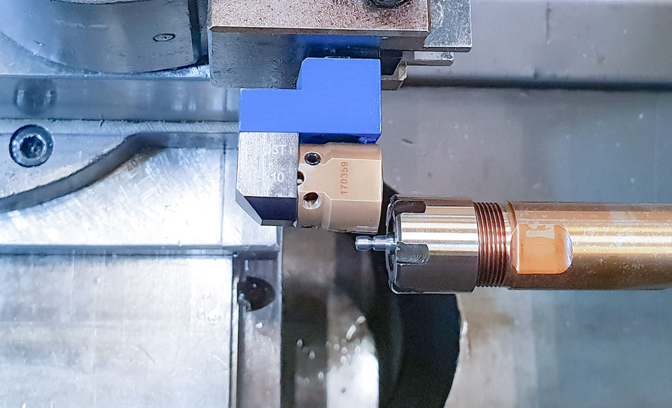 Roller Burnishing Tool EG3T Surfaces of rotational symmetry with straight edges